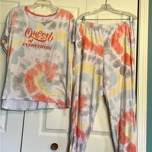 Secret Treasures 2 pc. soft pajama set. Size XL (16-18).